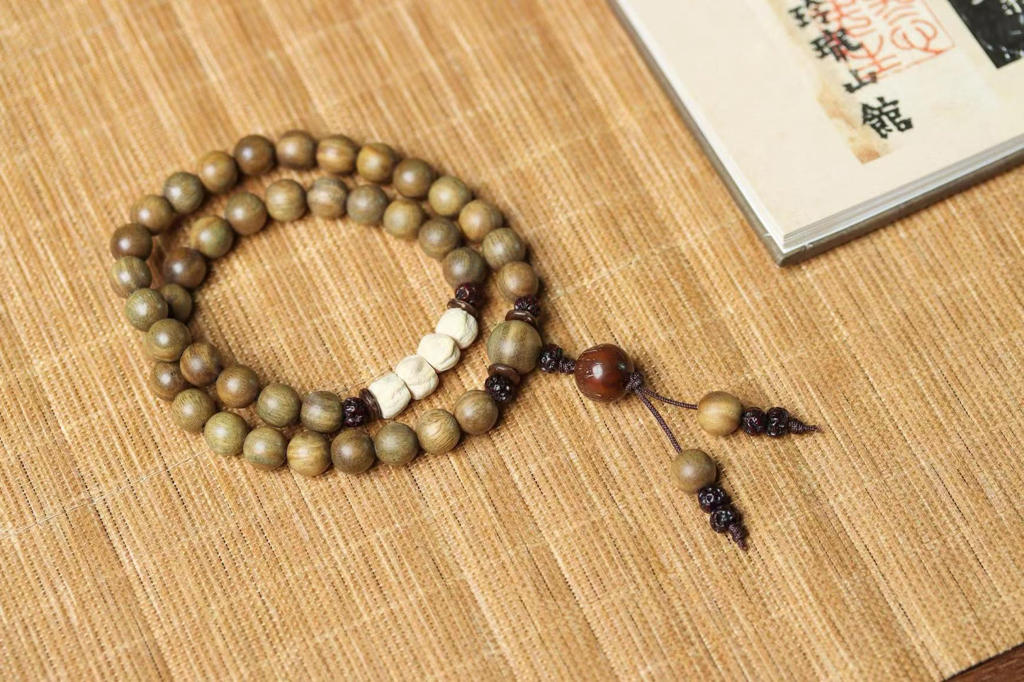 Vintage Green Sandalwood and Bodhi Seed Bracele