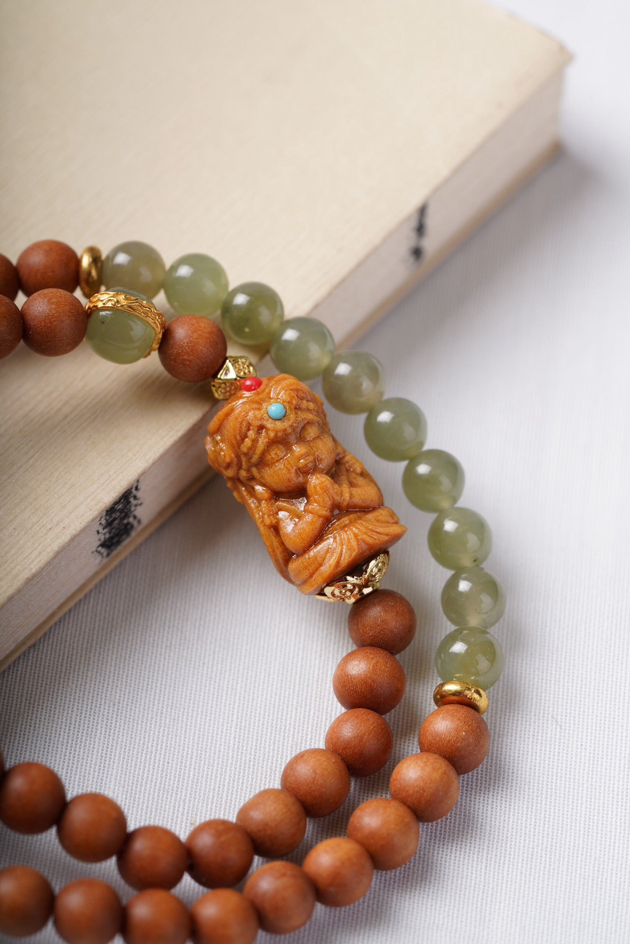 Barbie Sandalwood and Hetian Jade Zha Kiram Double Loop Bracelet