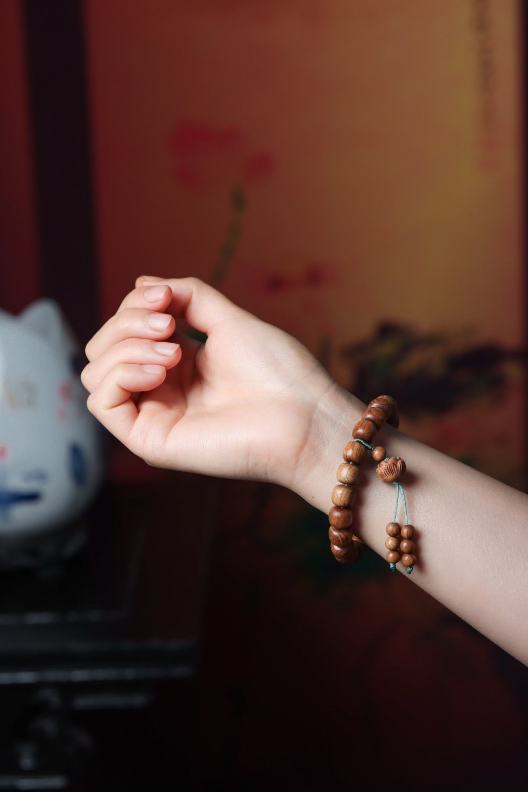 Australian Sandalwood Barrel Bead with Lotus Pendant Bracelet