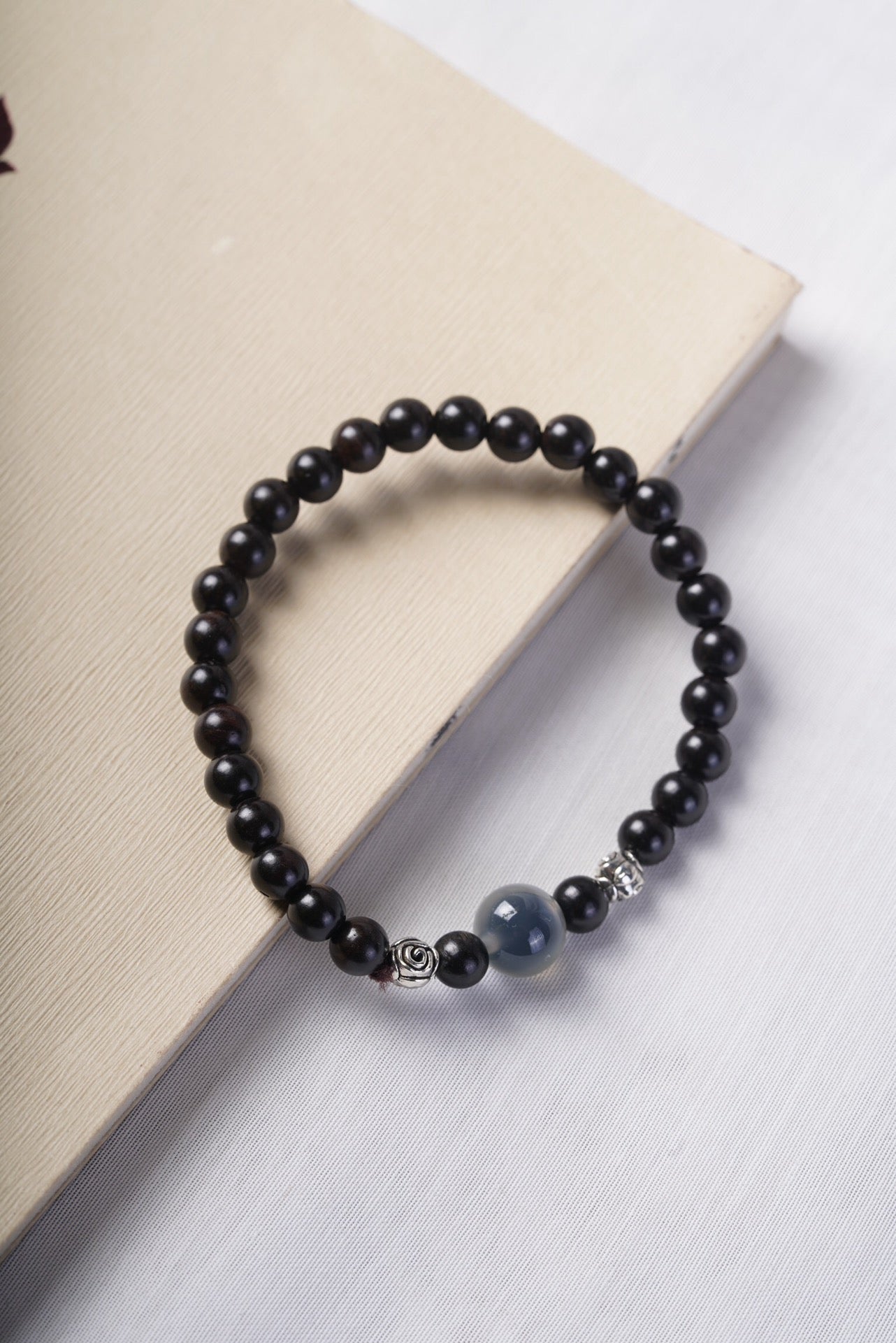 Black Sandalwood Sugar Heart Agate Bracelet