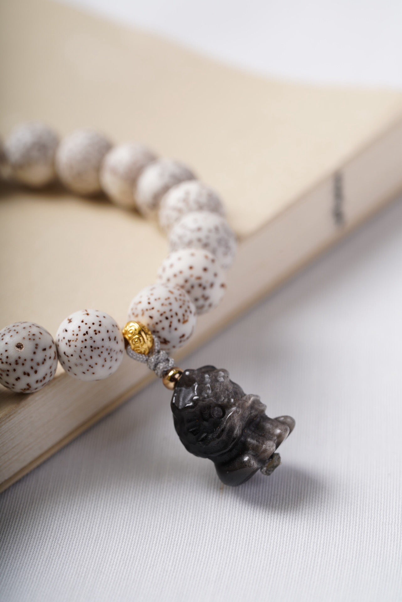 Star Moon Bodhi with Labradorite Pendant Bracelet