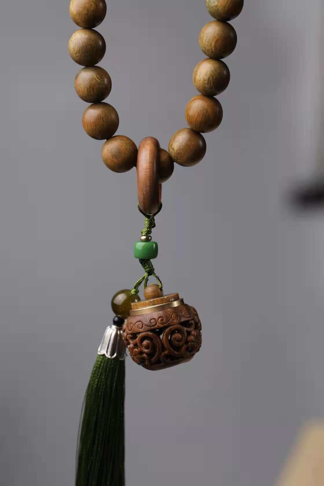 Green Sandalwood Bodhi Seed Lotus Aroma Diffuser Tassel Bracelet