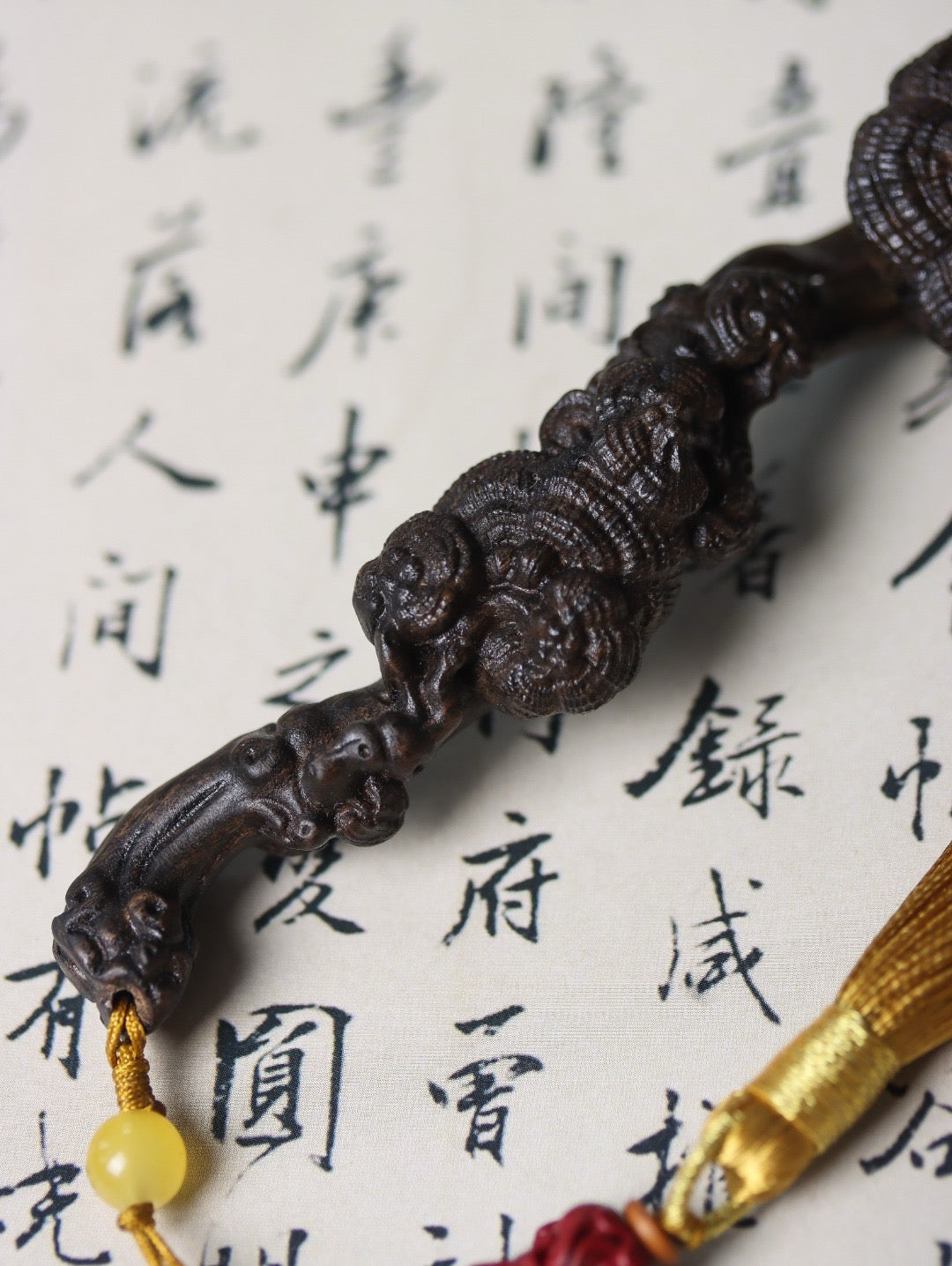 Vietnamese Agarwood Fine Carving Ganoderma Handheld Ornament