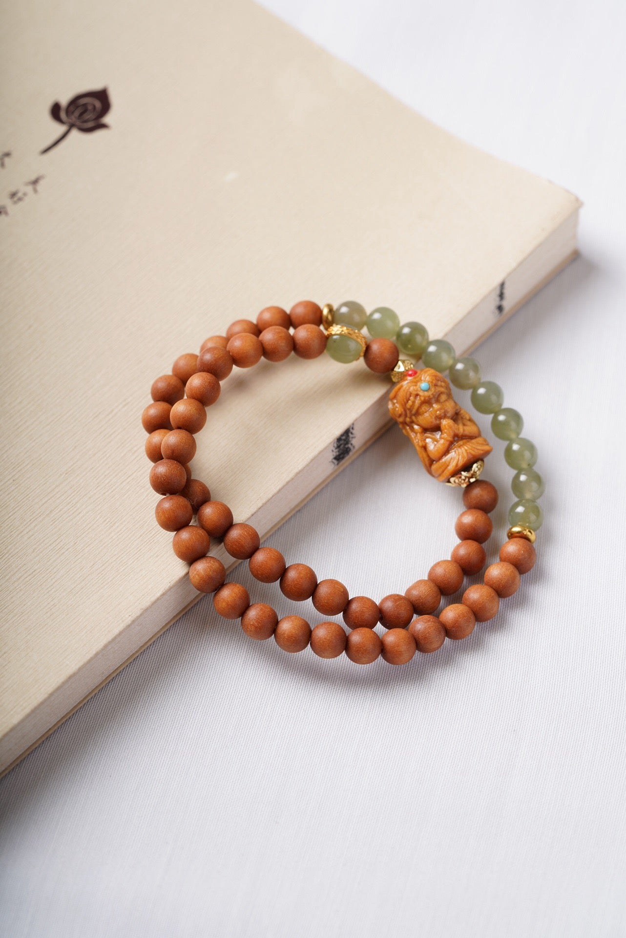 Barbie Sandalwood and Hetian Jade Zha Kiram Double Loop Bracelet