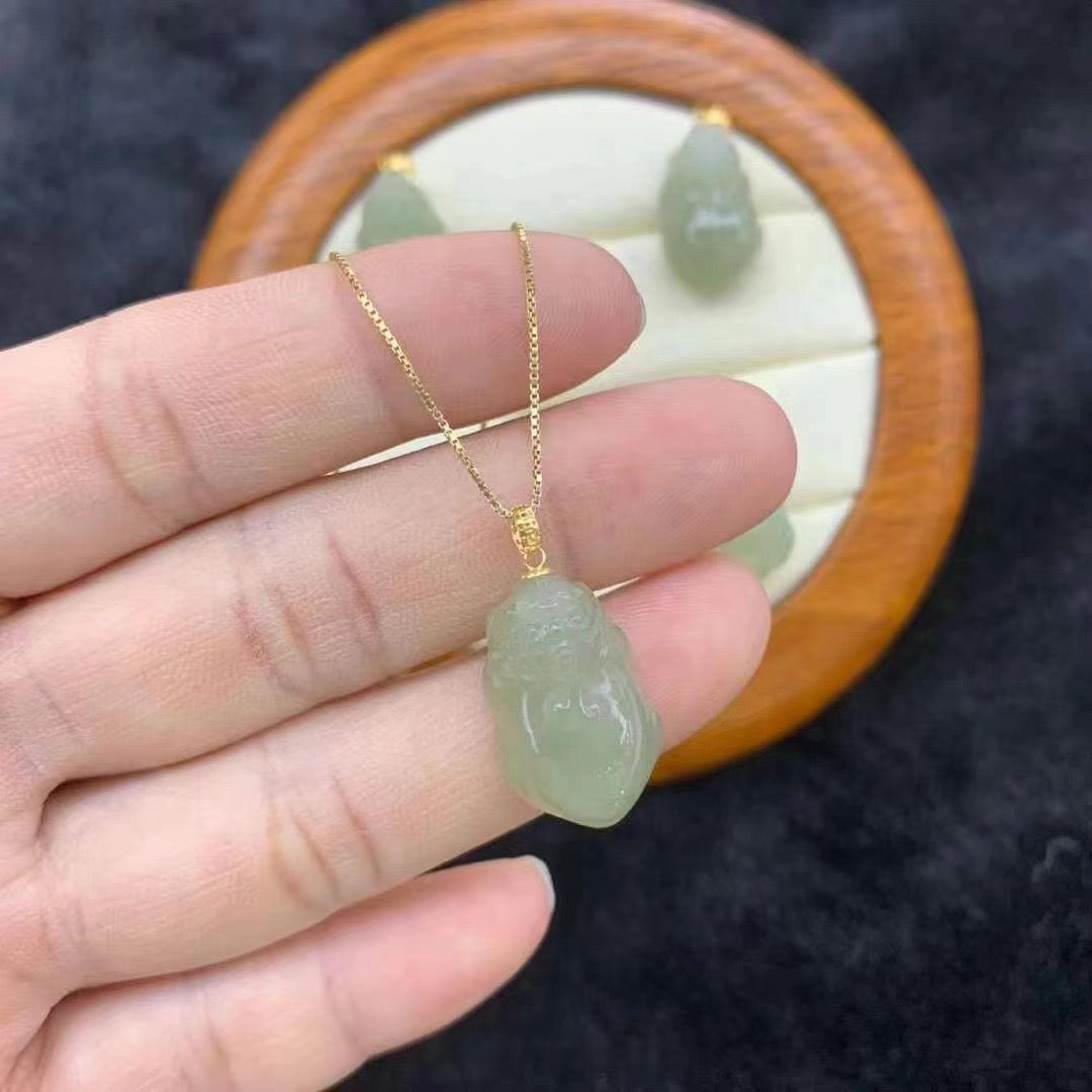 Hetian Jade Pixiu Pendant with 18k Gold