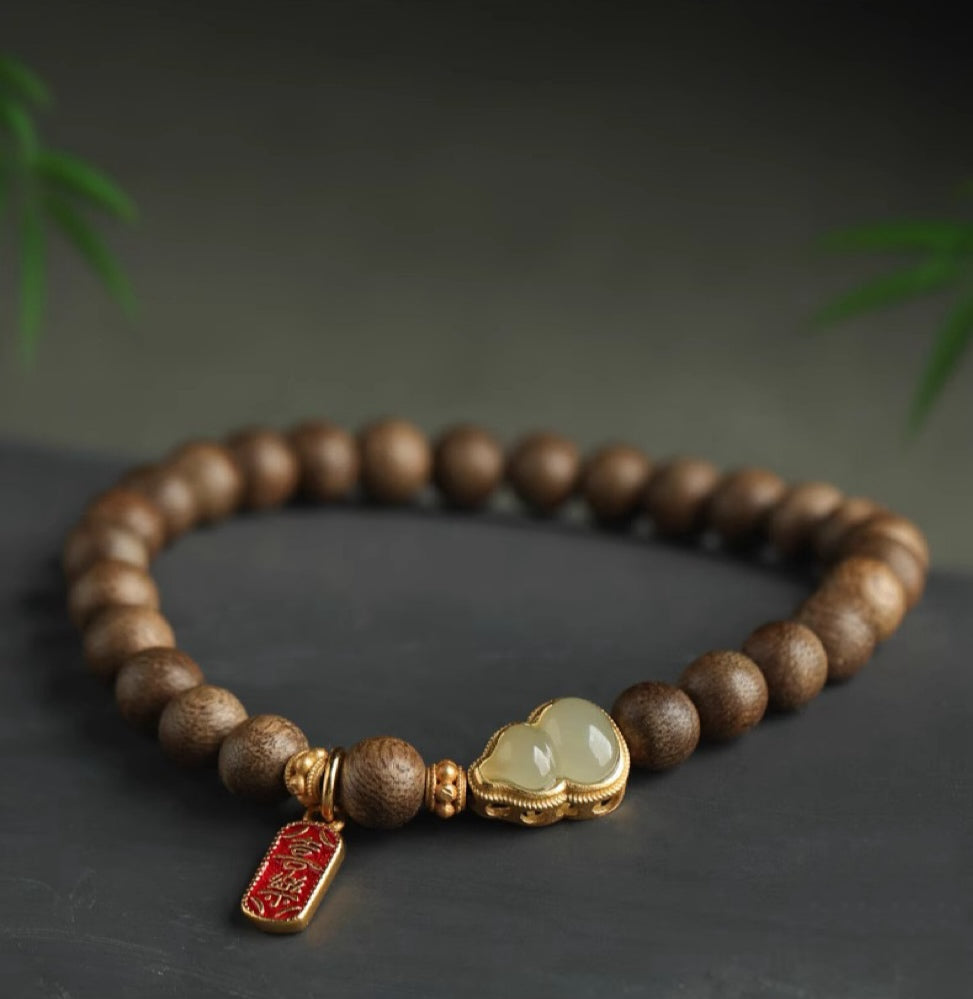 Agarwood and Hetian Jade Gourd Bracelet